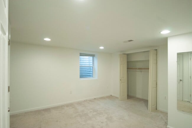 Building Photo - 1329 Riggs St NW