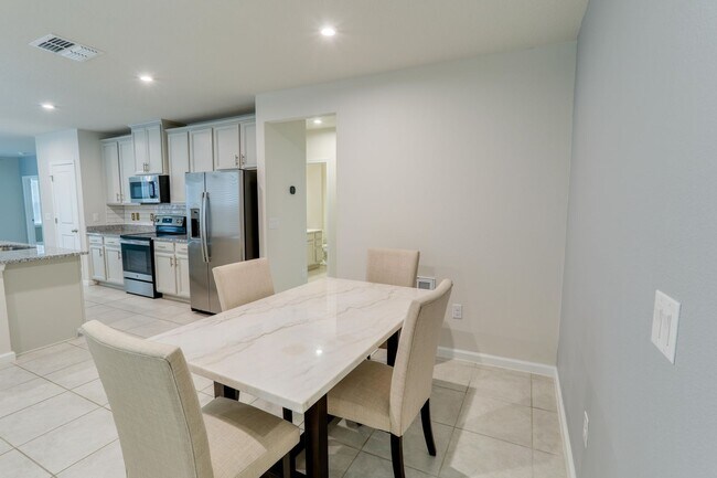 Building Photo - 1580 Eucalyptus Wy
