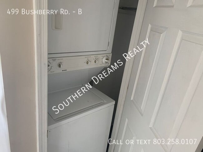 Foto del edificio - 499 Bushberry Rd