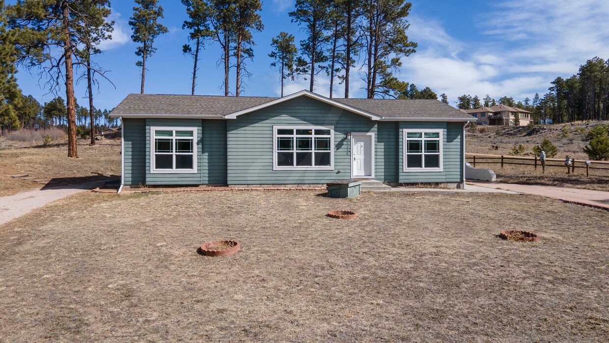 Primary Photo - Three Bedroom Rancher on 5-acres with Loaf...