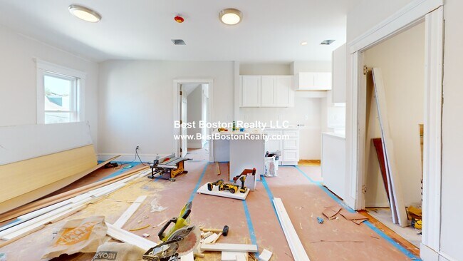 Building Photo - 47 Curtis Ave