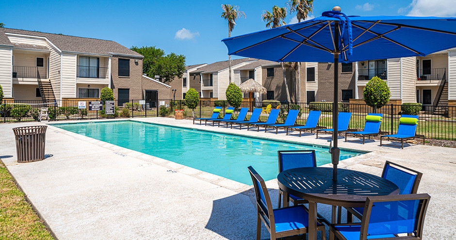 Primary Photo - Captain's Landing Apartments