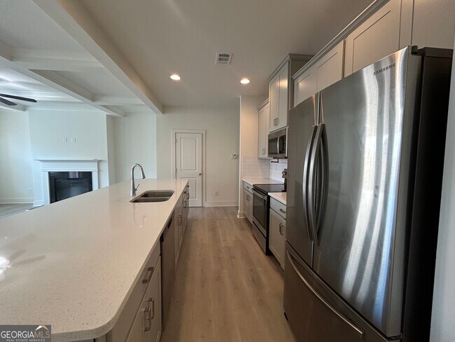 Building Photo - 7741 Squire Ct