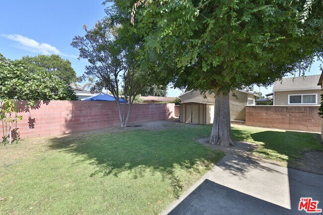 Building Photo - 5424 Arden Dr