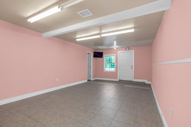 Foto del edificio - 10041 Fulton St