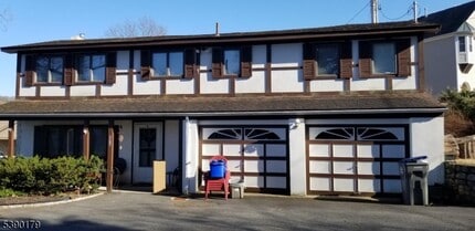 Building Photo - 107 N Bertrand Rd
