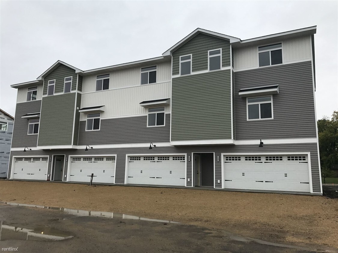 Primary Photo - 4 br, 3 bath Townhome - Eagles Edge Phase 2
