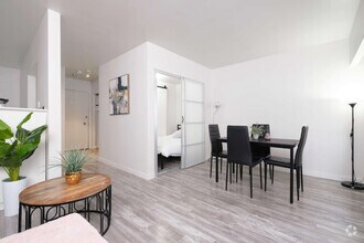Building Photo - 1540 Haro St