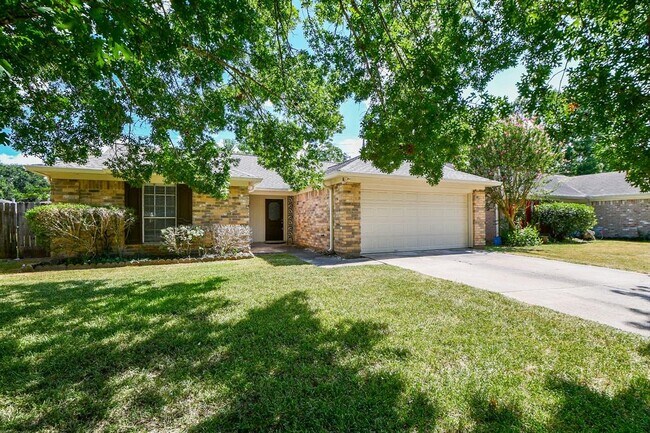 Building Photo - 4022 Frontier Dr