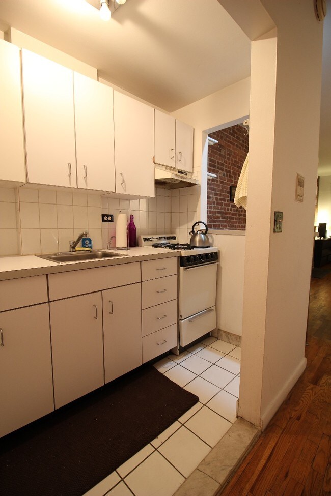 Foto del edificio - 189 E 93rd St