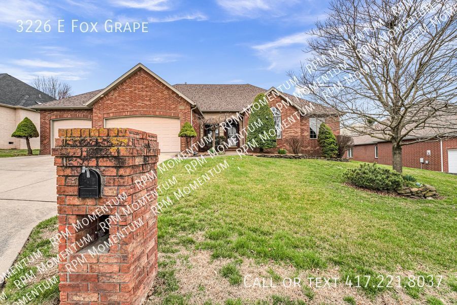 Fox Grape 4Bedroom/2.5Bath/3 Car Garage! House Rental in Springfield