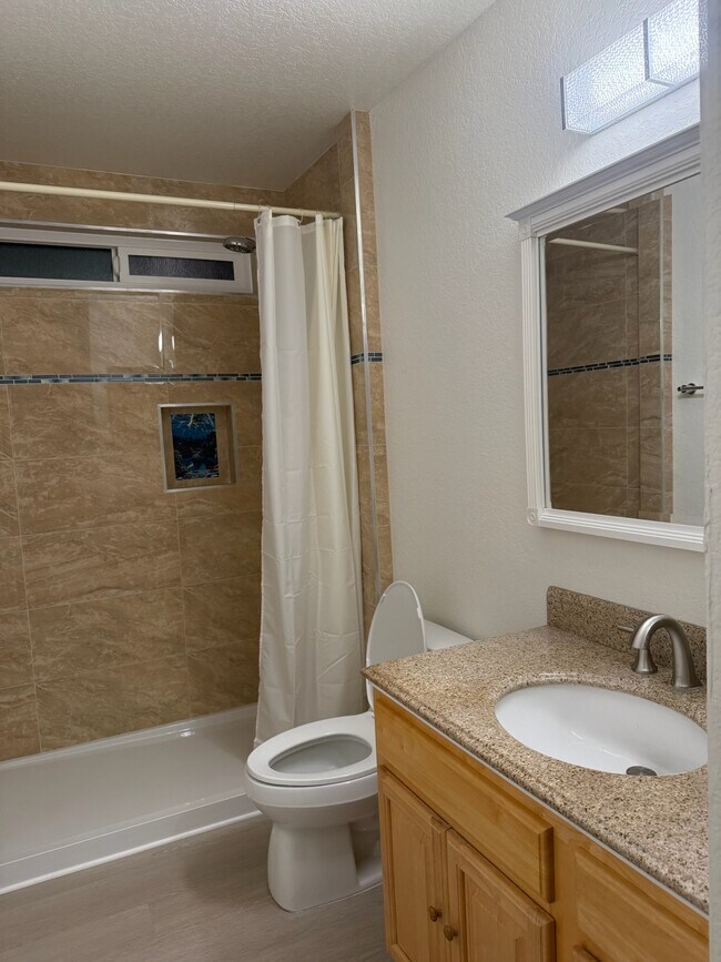 Foto del edificio - 16321 Siskiyou Rd