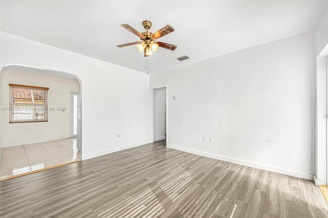 Foto del edificio - 1400 SW 36th Ave
