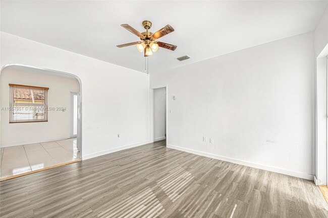 Building Photo - 1400 SW 36th Ave