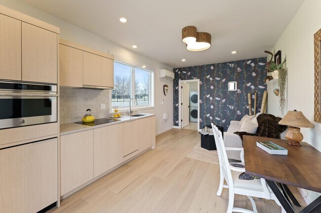 Foto del edificio - 211 SW Log Ct