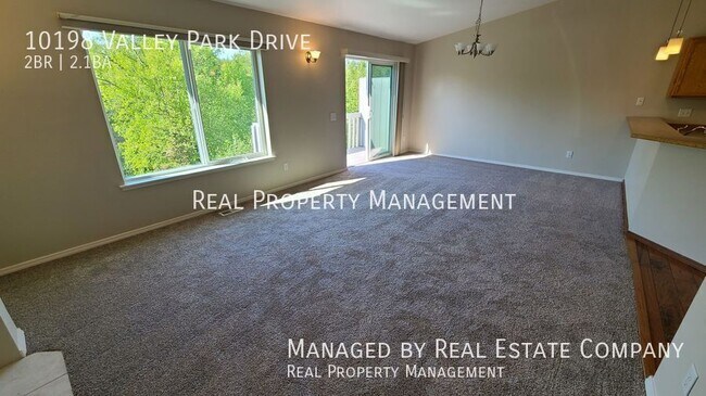 Building Photo - 10198 Valley Park Dr