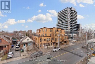 Building Photo - 591 Oakwood Ave