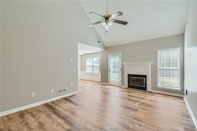 Building Photo - 120 Allen Oaks Way