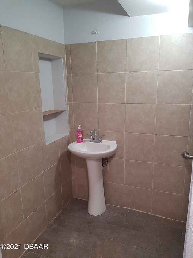 Foto del edificio - 1202 Ridgewood Ave