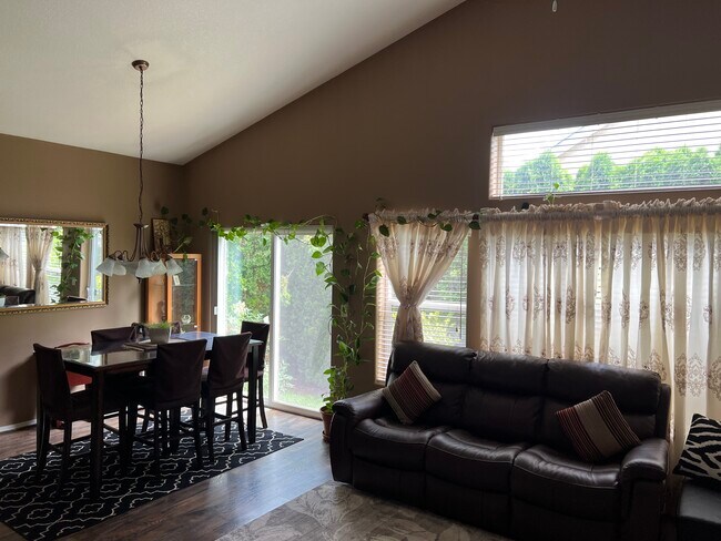 Foto del edificio - 2346 NE Ashton Way