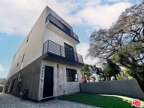 Building Photo - 8664 Cadillac Ave