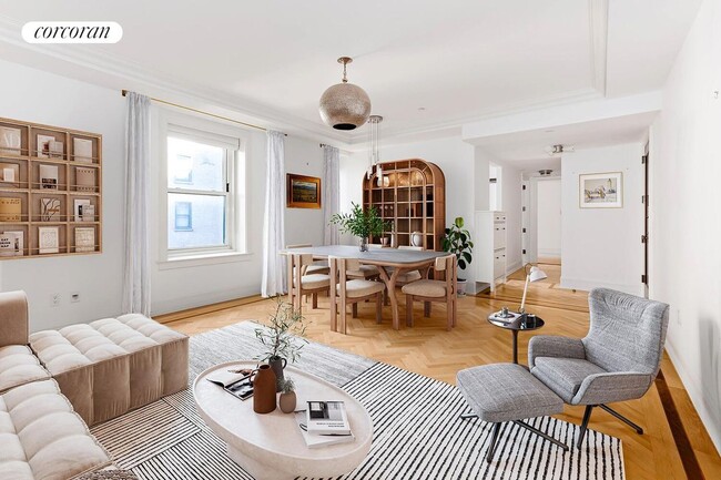 Building Photo - 1 Central Park S