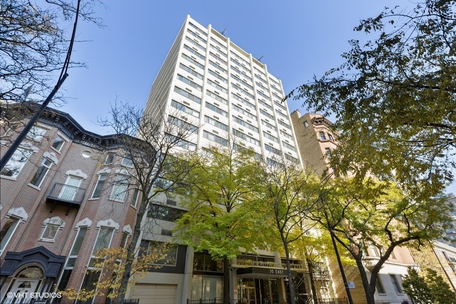 Primary Photo - 30 E Division St