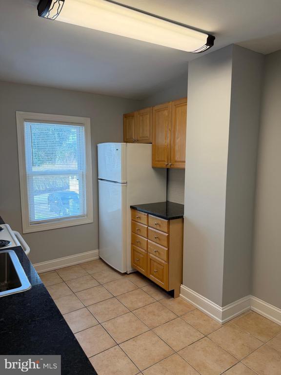 Building Photo - 9 Cedar Ave