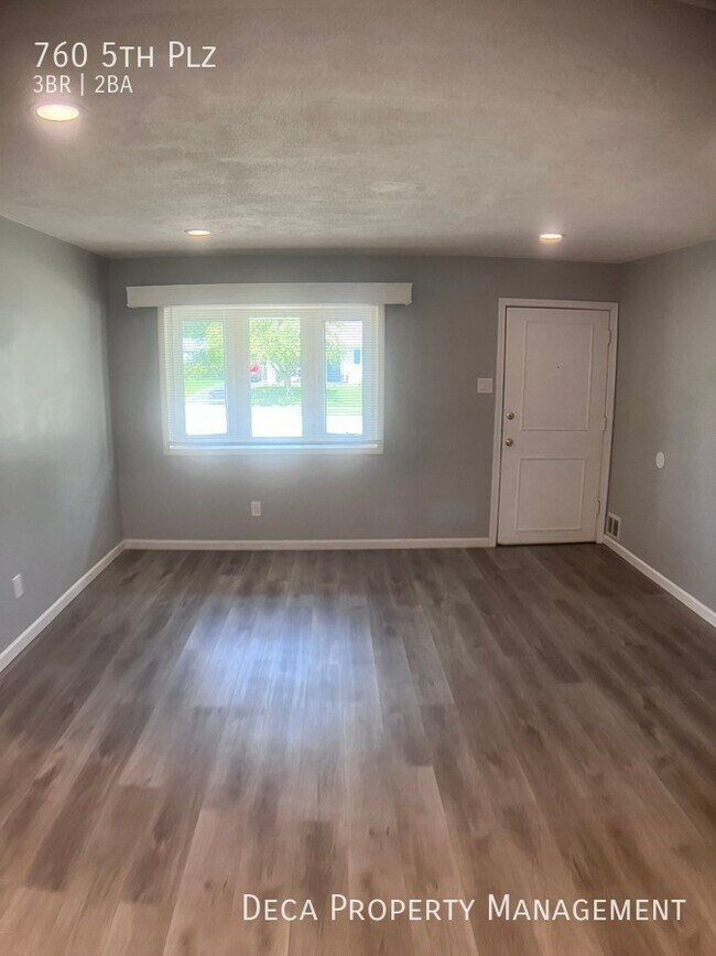 Building Photo - 3 Bedroom 1.5 Bathroom House