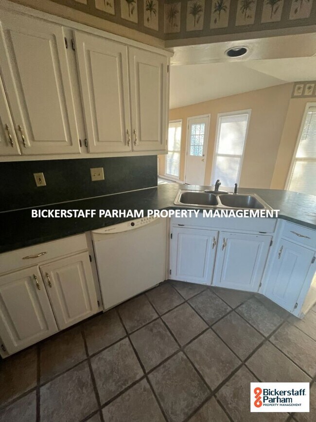 Foto del edificio - Schomburg Road!