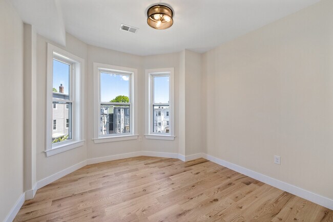 Foto del edificio - 516 Sumner St