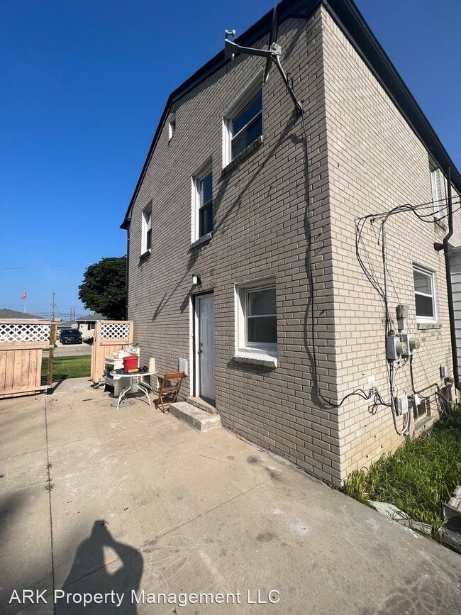 Building Photo - 3 br, 1.5 bath House - 32348 Ruehle