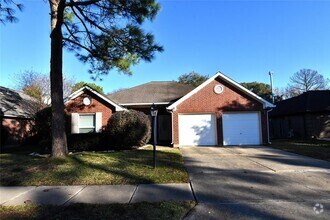 Building Photo - 22402 Rangeview Dr