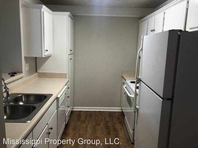 Building Photo - 2 br, 2 bath House - 31 Private Road 3057,...