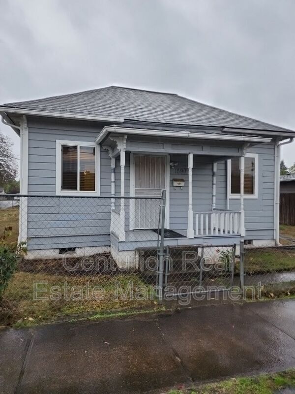 Building Photo - 1590 Lee St SE