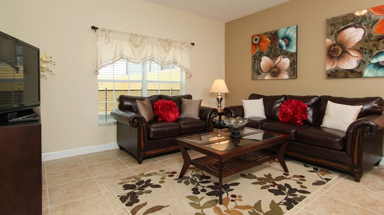 Foto principal - 3043 Beach Palm Ave