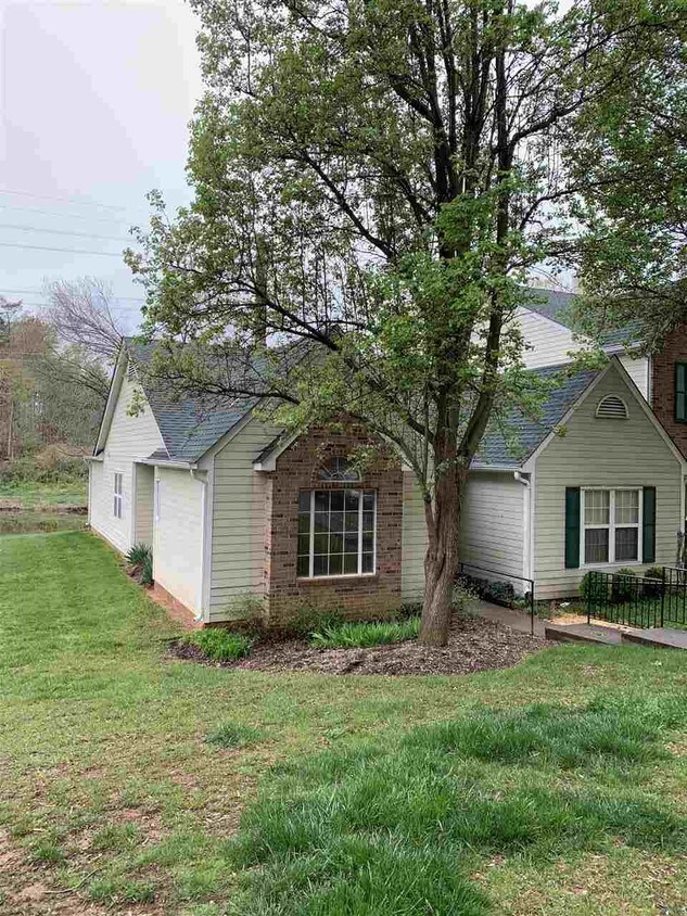 Primary Photo - 3292 Arbor Trace