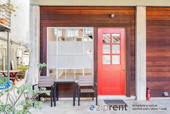 Building Photo - 3016 Filbert St