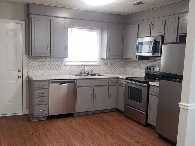 Building Photo - 8111 Marcus Ln