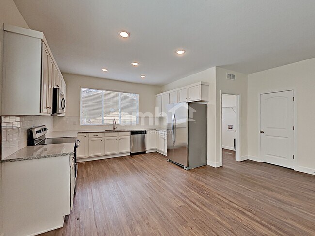 Foto del edificio - 4735 Crestone Peak St