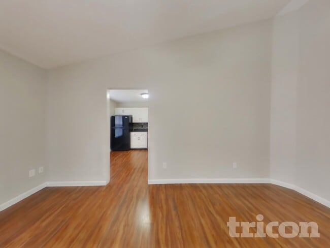 Building Photo - 284 Woodfield Dr