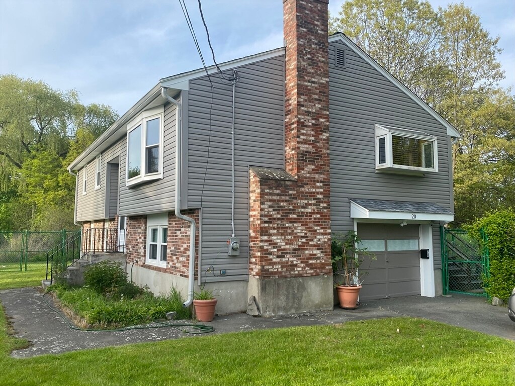 Primary Photo - 20 Rice St