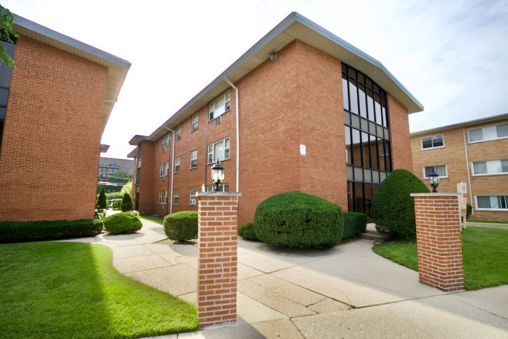 82548254 Niles Ctr Unit D3D, Skokie, IL 60077 Condo for Rent in