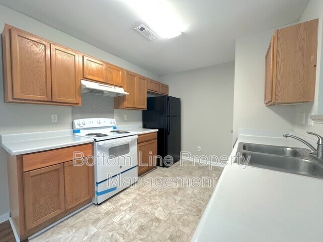 Foto del edificio - 424 Winding Canyon Dr