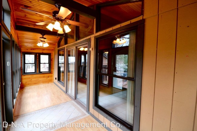 Building Photo - 2 br, 1 bath House - 1146 Chickadee Drive