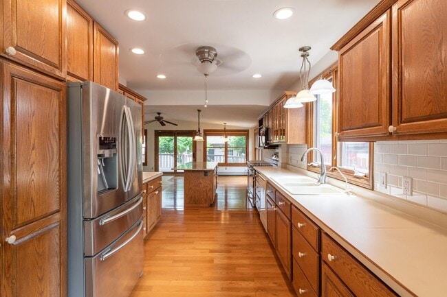 Building Photo - Gorgeous Tudor Northside Home!