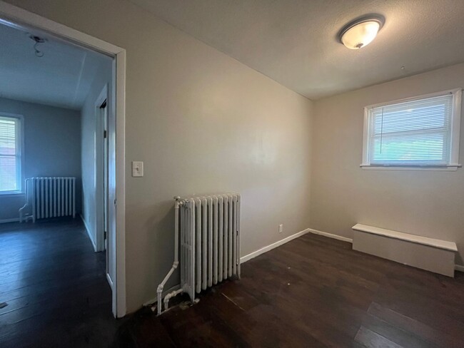 Building Photo - 1092 Edgerton St