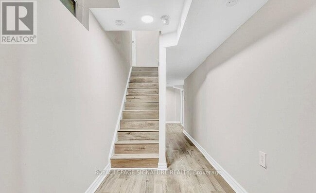 Building Photo - 56 Tahir St