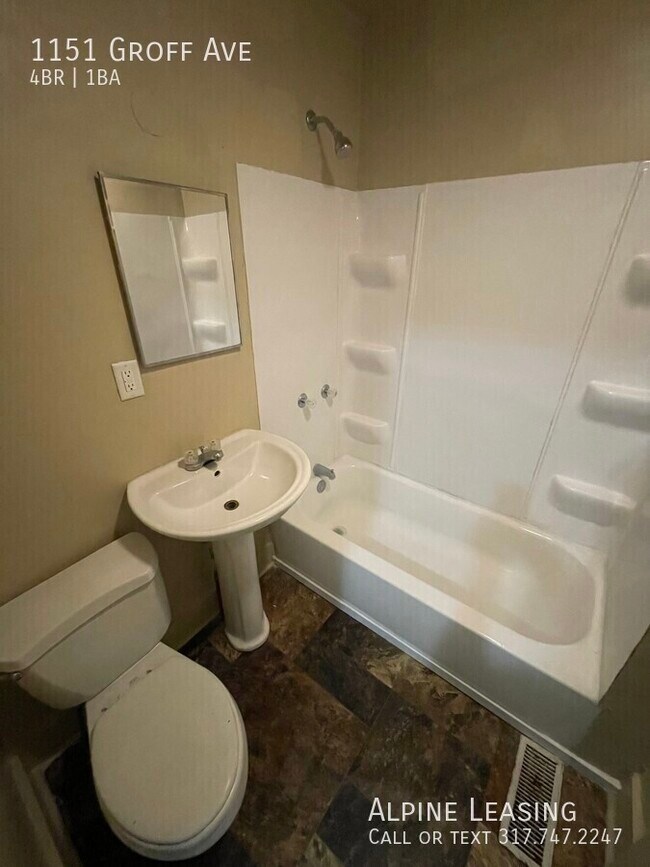 Foto del edificio - 1151 Groff Ave