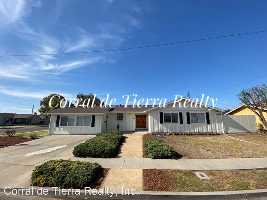 3 br, 2.5 bath House 358 San Juan Drive House Rental in Salinas